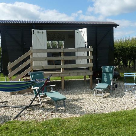 Вилла Elms Farm Alderton  Экстерьер фото